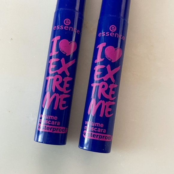 essence I Heart Extreme Mascara Waterproof Bundle - Picture 2 of 3